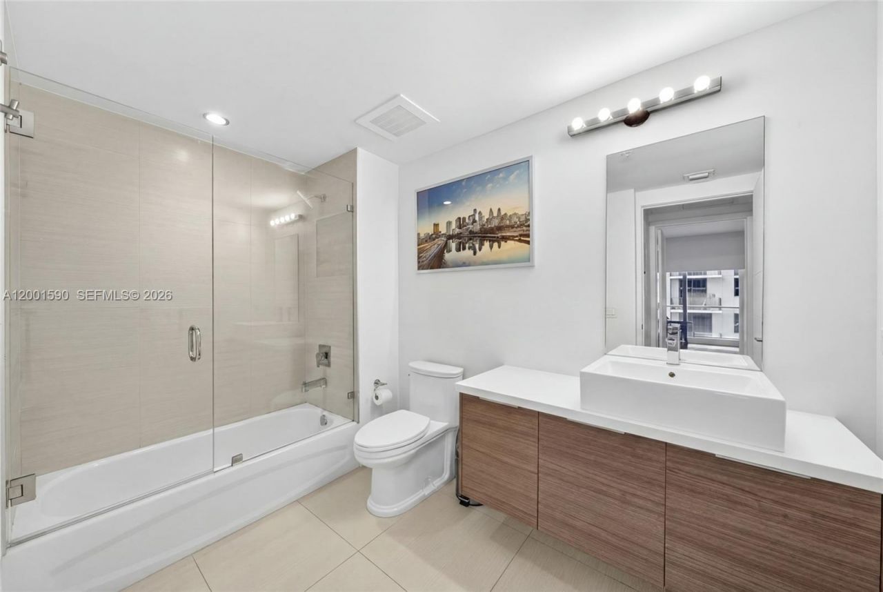 1010 SW 2nd Ave, Unit 1605, Miami, FL 33130 Photo