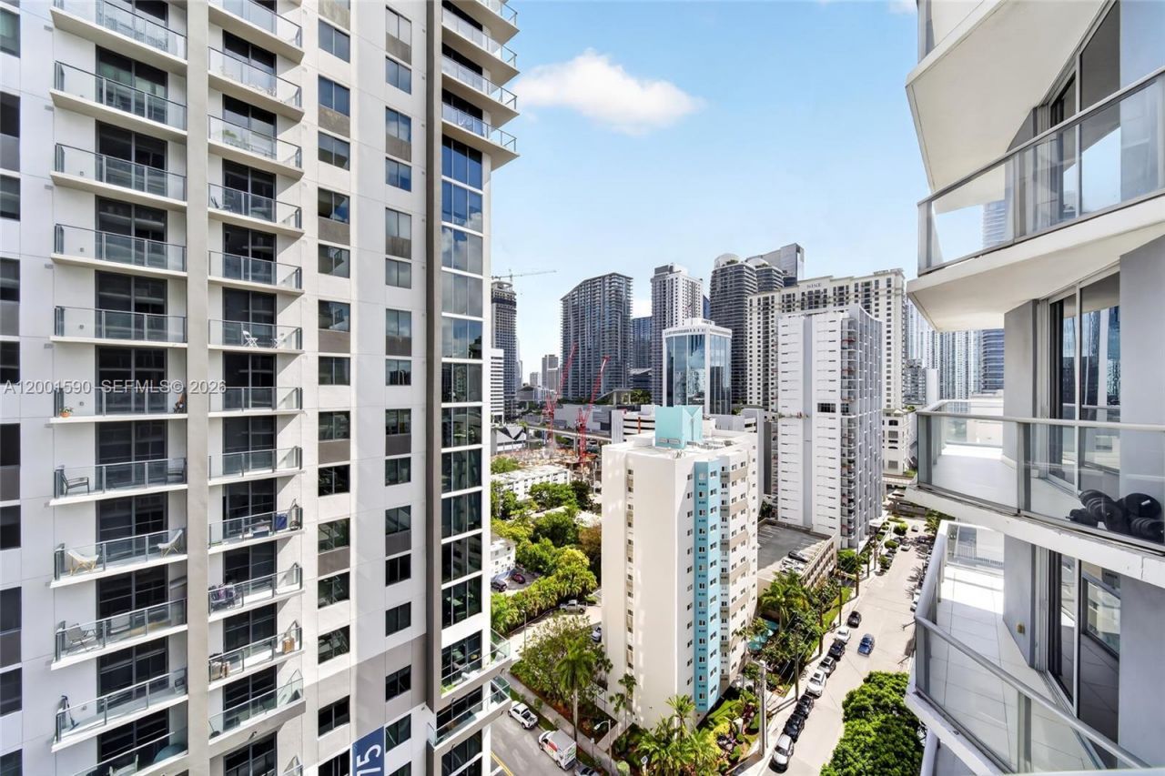 1010 SW 2nd Ave, Unit 1605, Miami, FL 33130 Photo