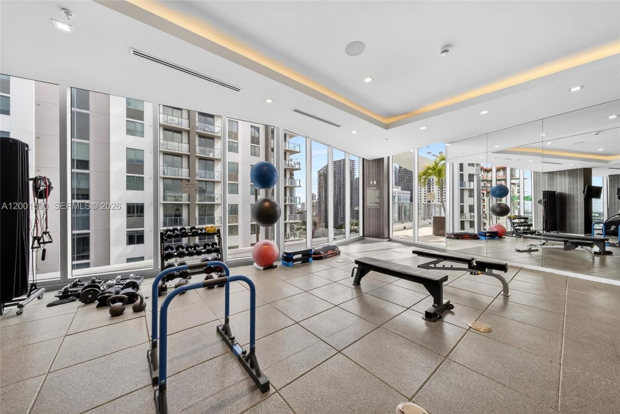 1010 SW 2nd Ave, Unit 1605, Miami, FL 33130 Photo