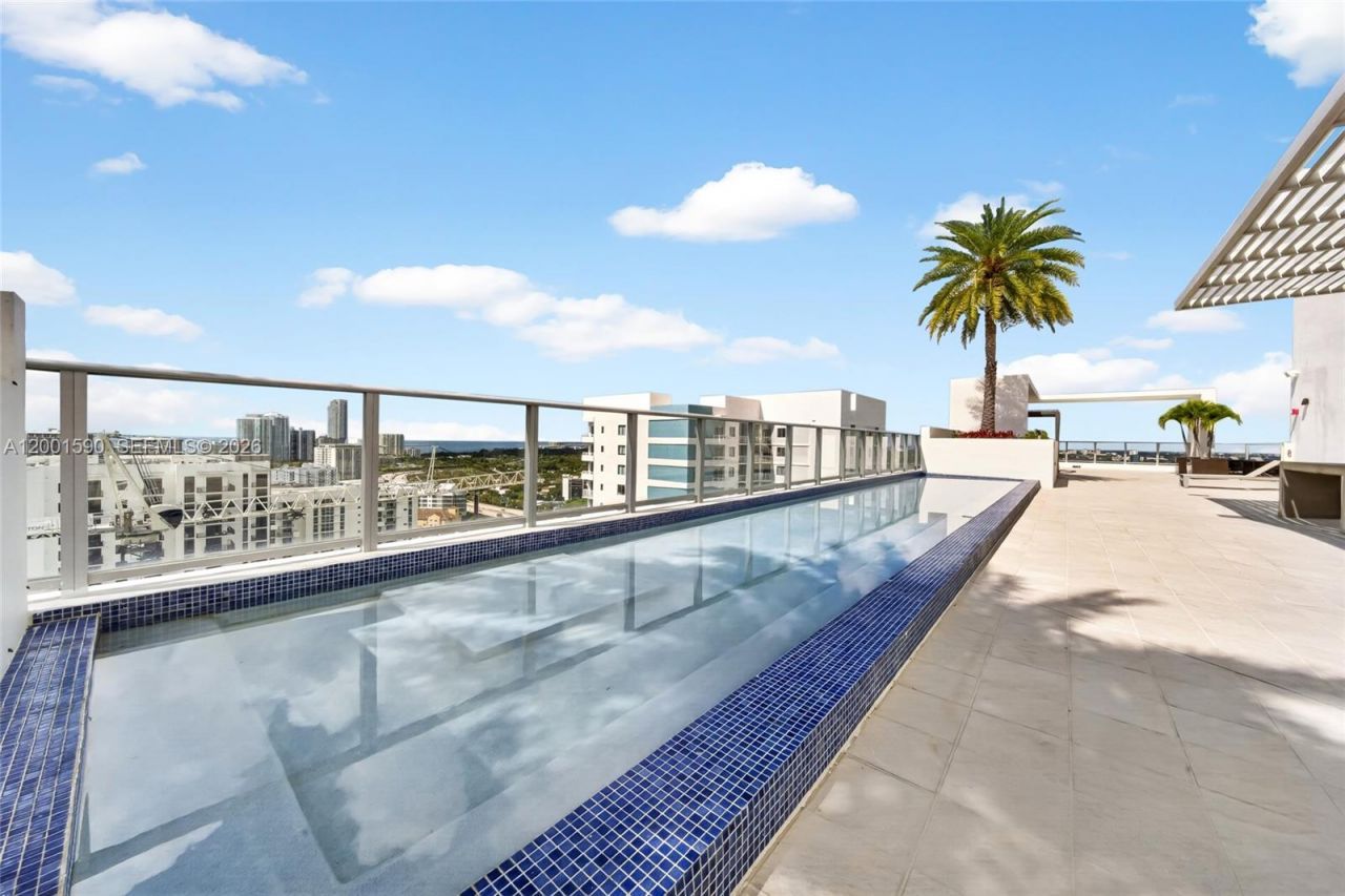 1010 SW 2nd Ave, Unit 1605, Miami, FL 33130 Photo