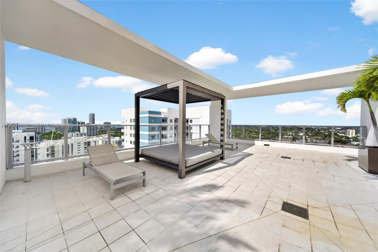 1010 SW 2nd Ave, Unit 1605, Miami, FL 33130 Photo