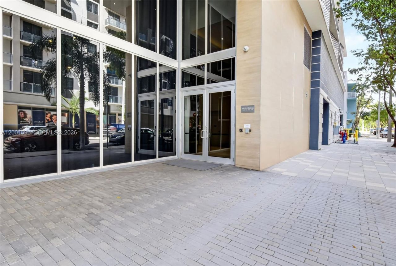 1010 SW 2nd Ave, Unit 1605, Miami, FL 33130 Photo