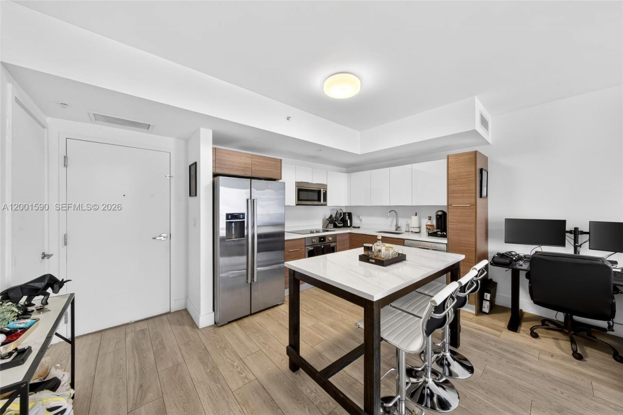 1010 SW 2nd Ave, Unit 1605, Miami, FL 33130 Photo