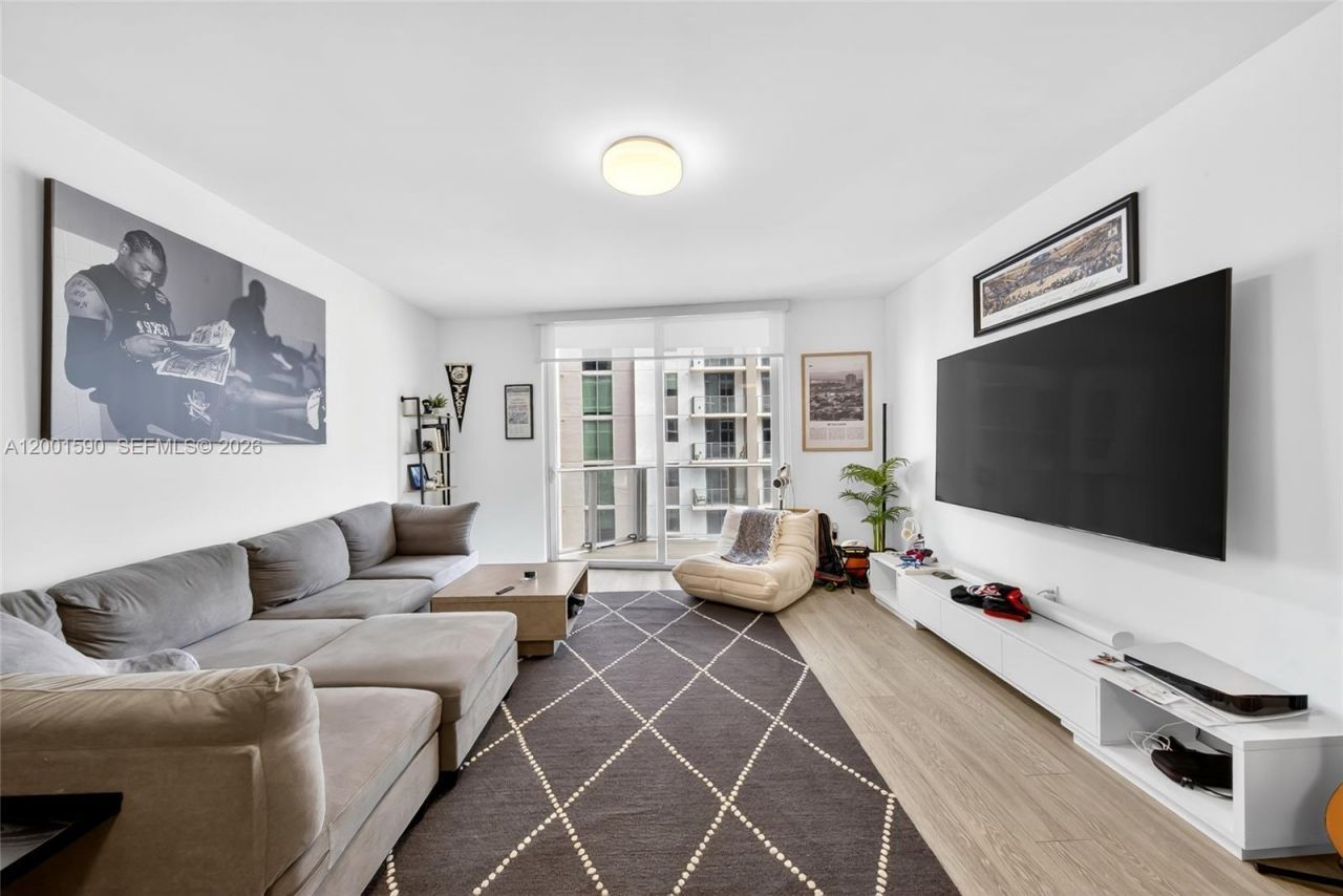 1010 SW 2nd Ave, Unit 1605, Miami, FL 33130 Photo