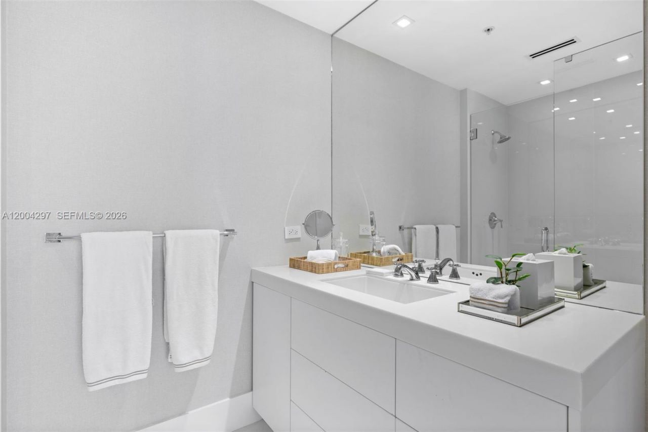 50 S Pointe Dr , Unit 1502/03, Miami Beach, FL 33139 Photo