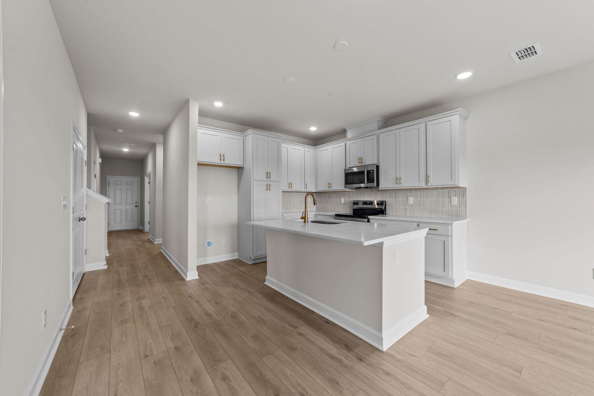 718 Ebb Tide Rd. Photo 9