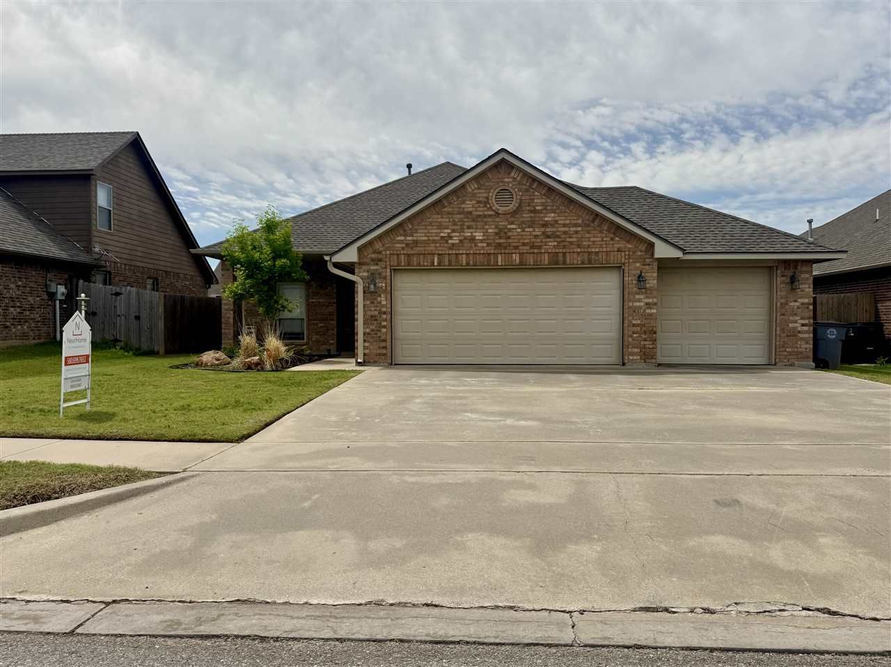 5708 NW Valor Ave, Lawton, OK 73505 Main Photo