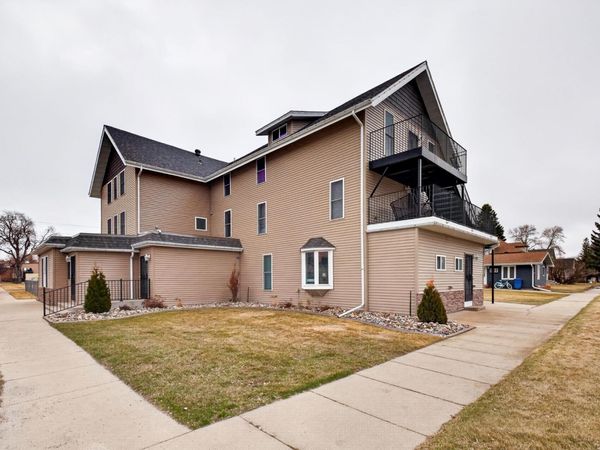 202 3rd Avenue SE, Barnesville, MN 56514