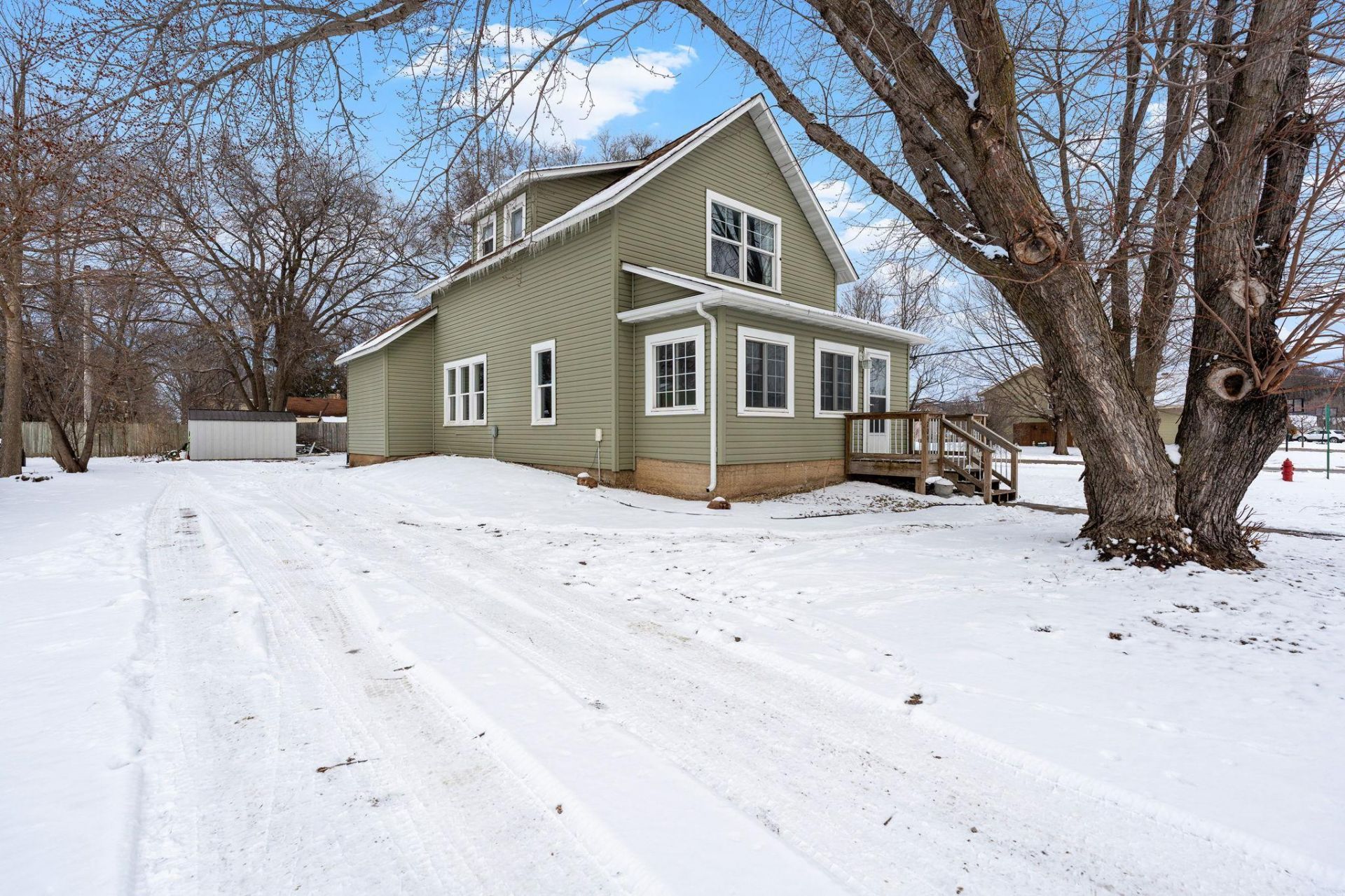 209 Central Avenue E, Medford, MN 55049