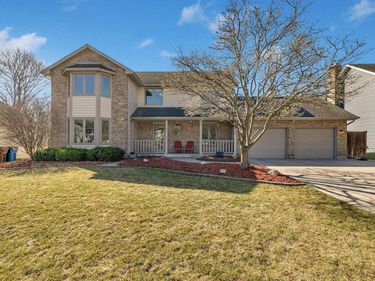 13937 95th Avenue N, Maple Grove, MN 55369