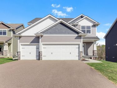 9686 Carbon Court, Inver Grove Heights, MN 55076