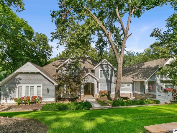 6026 Country Club Oaks Place , Omaha, NE 68152