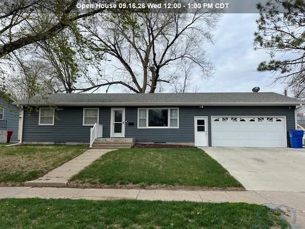 117 W Clark St., Vermillion, SD 57069