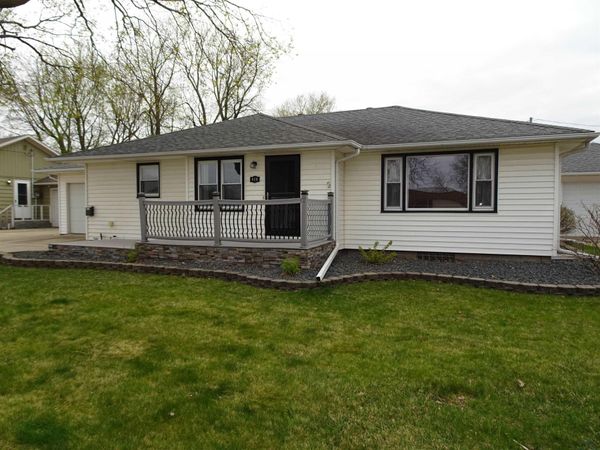 418 Washington Avenue, Sheldon, IA 51201