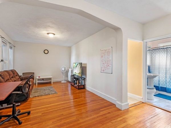 1666 Commonwealth Avenue, Unit 33, Boston, MA 02135