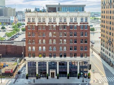 2233 Park Avenue, Detroit, MI 48201