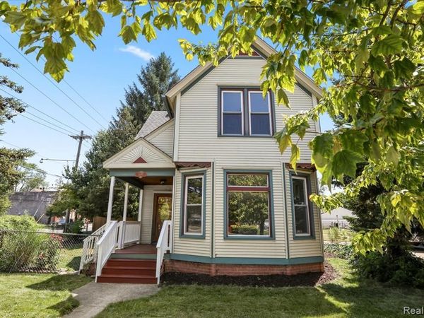 1105 Oak Street, Wyandotte, MI 48192