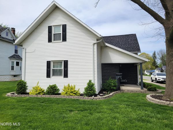 128 E Montford Avenue , Ada, OH 45810