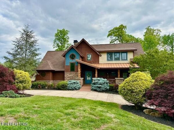 305 Foxwood Drive, Caryville, TN 37714