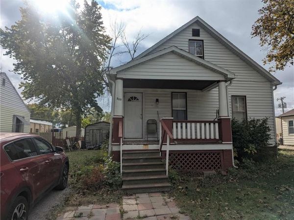 809 W 25th Terrace, Higginsville, MO 64037