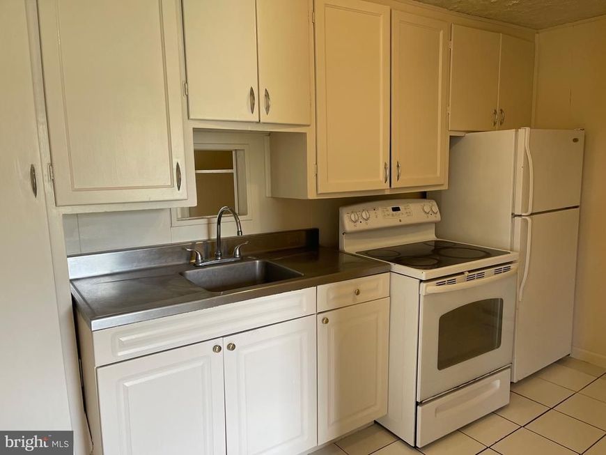 421 B Strasburg Pike, Lancaster, PA 17602 Main Photo