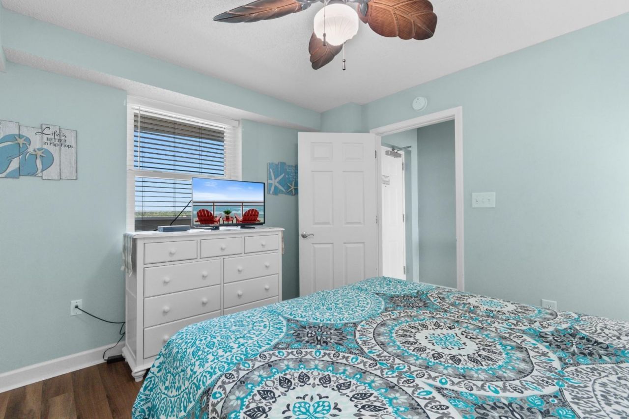 5700 N Ocean Blvd.  Photo 17