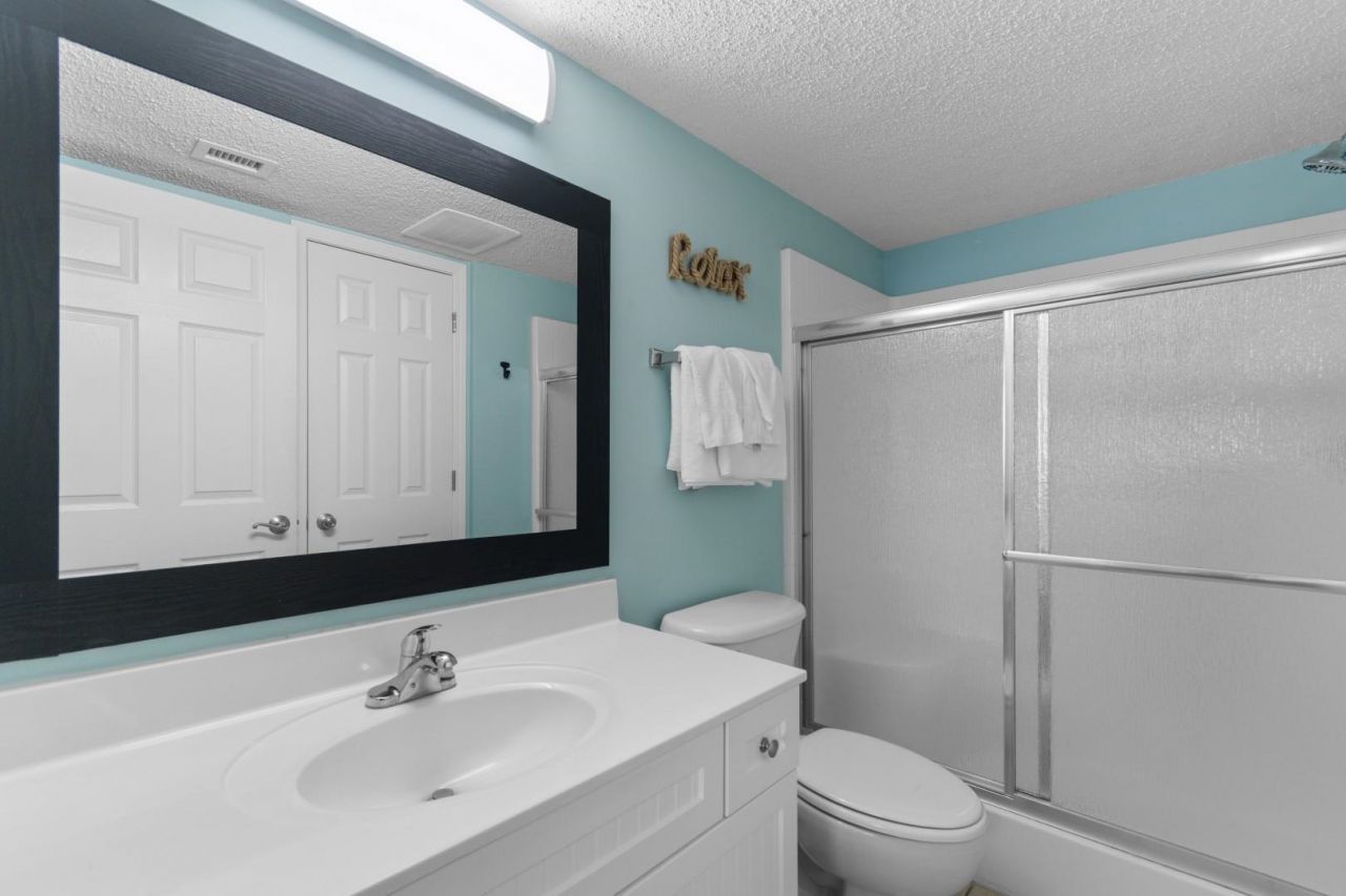 5700 N Ocean Blvd.  Photo 22