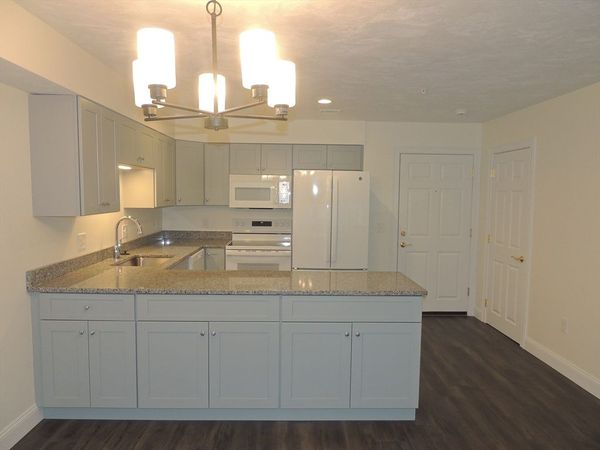 28 Greenleaves Drive, Unit 804, Amherst, MA 01002