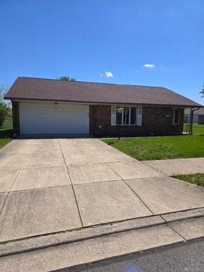 1538 Beekman Drive, Troy, OH 45373 Main Photo