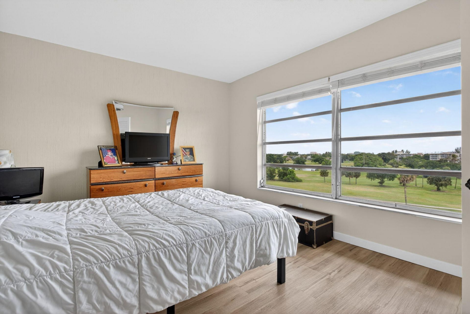 2950 N Palm Aire Drive, Unit 606, Pompano Beach, FL 33069 Photo