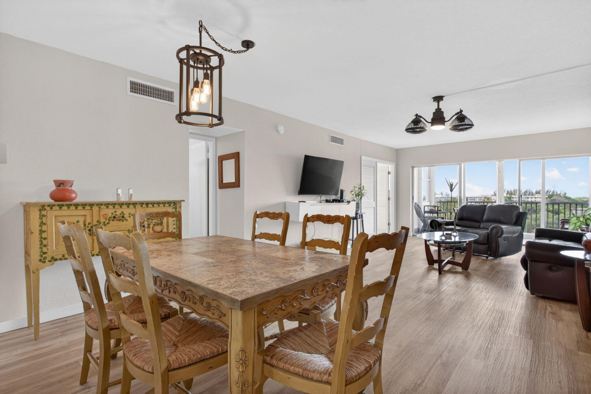 2950 N Palm Aire Drive, Unit 606, Pompano Beach, FL 33069 Photo