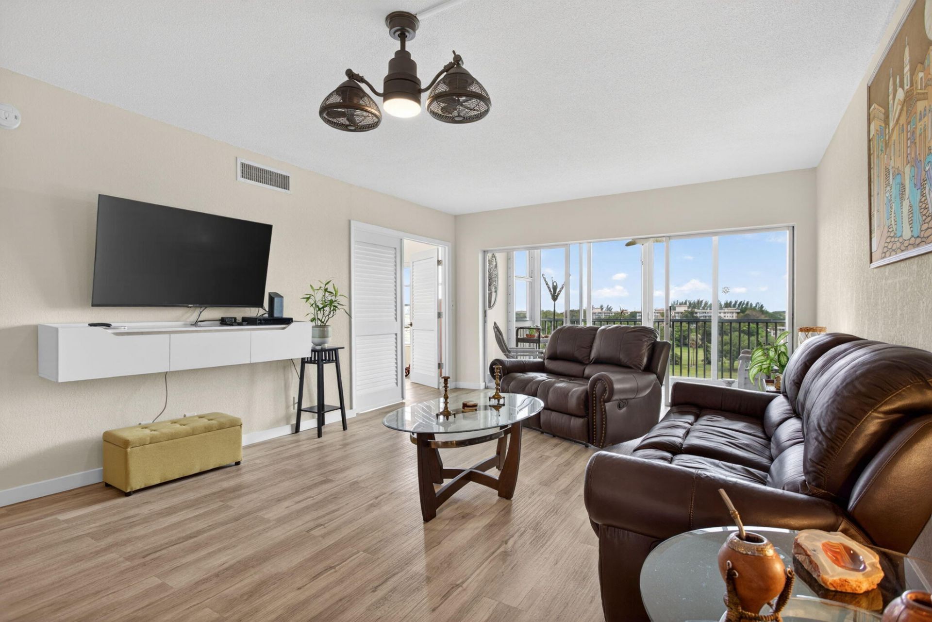2950 N Palm Aire Drive, Unit 606, Pompano Beach, FL 33069 Photo