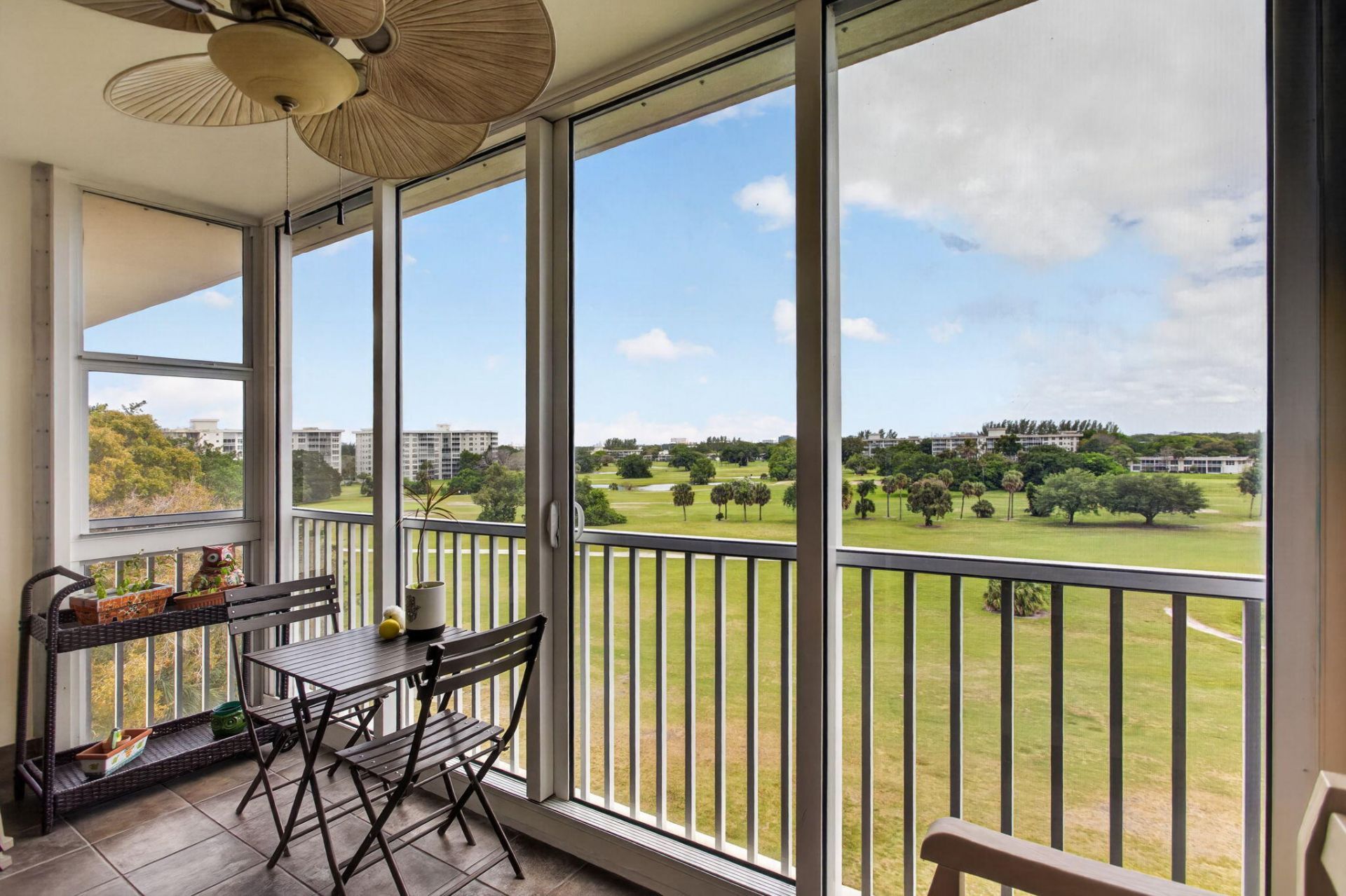 2950 N Palm Aire Drive, Unit 606, Pompano Beach, FL 33069 Photo