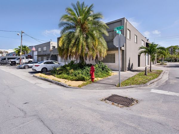 936 NW 1st Street, Fort Lauderdale, FL 33311