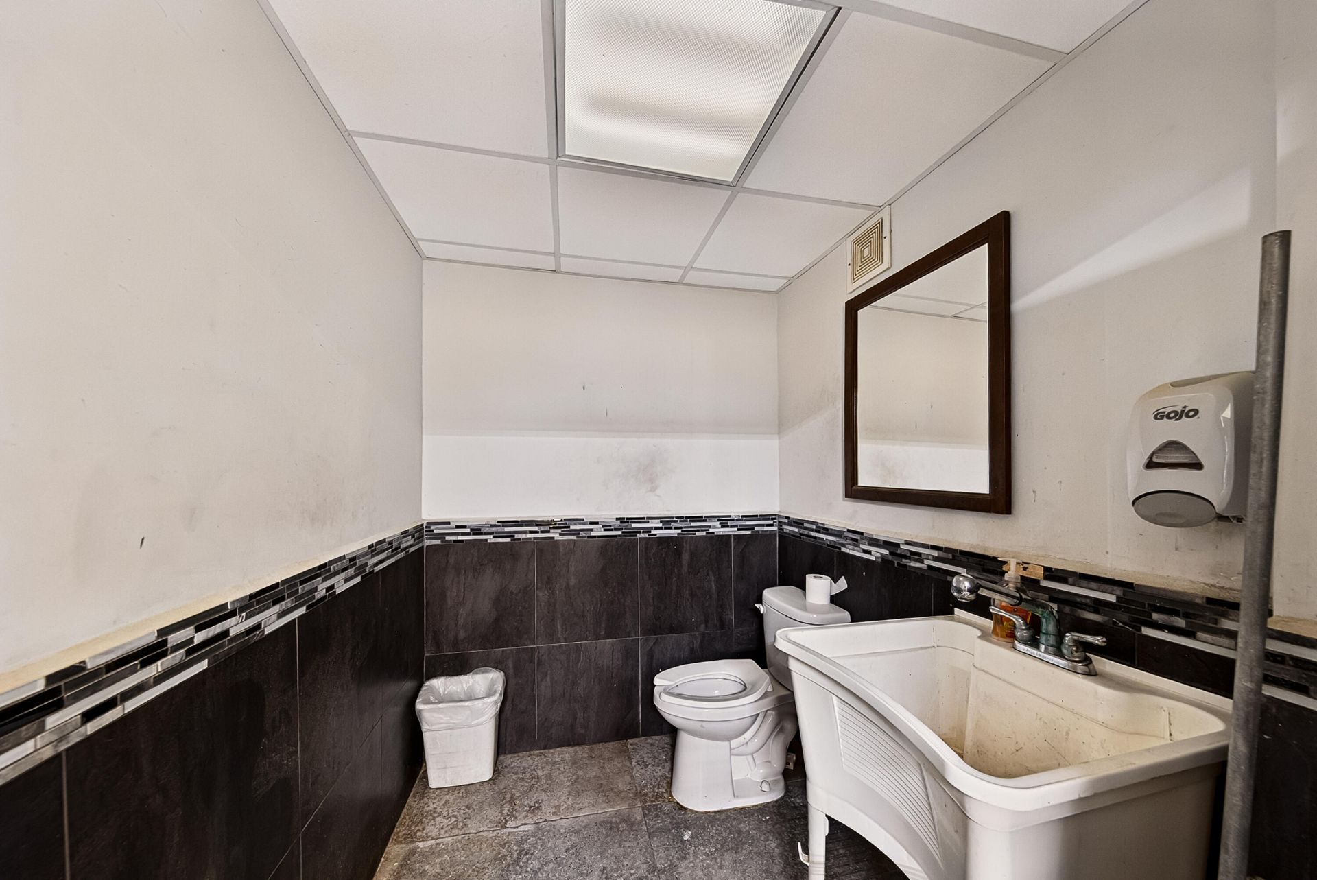 936 NW 1st Street, Fort Lauderdale, FL 33311 Photo