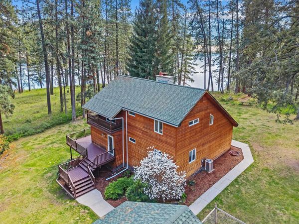 61 Columbia Dr, Kettle Falls, WA 99141