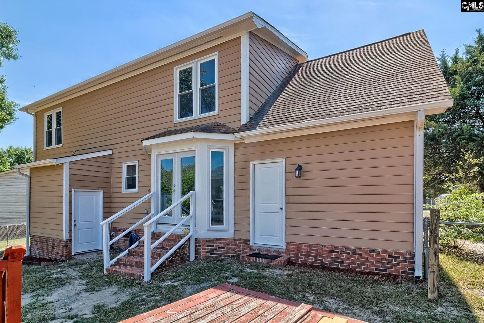 121 Carlsbad Court  Photo 6