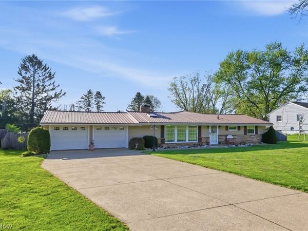 2752 Hillcrest Drive , Mansfield, OH 44904