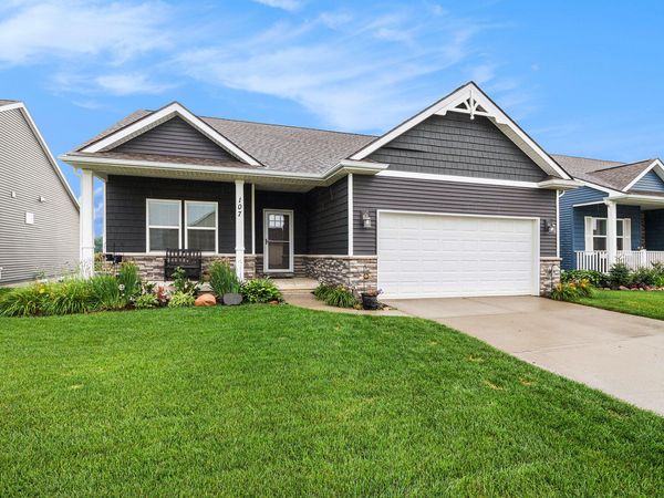 107 Barnsley Drive, Howell, MI 48843