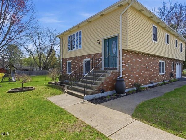 18 Norfolk Street, Guilderland, NY 12203