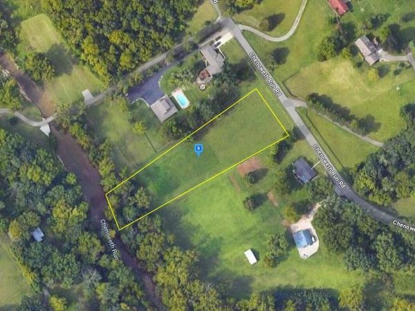 5604 Chenoweth Run Road, Louisville, KY 40299