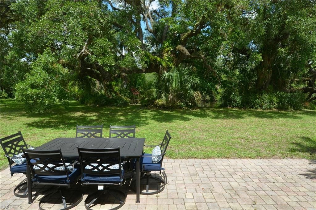 18220 Elmwood Dr, Alva, FL 33920 Photo