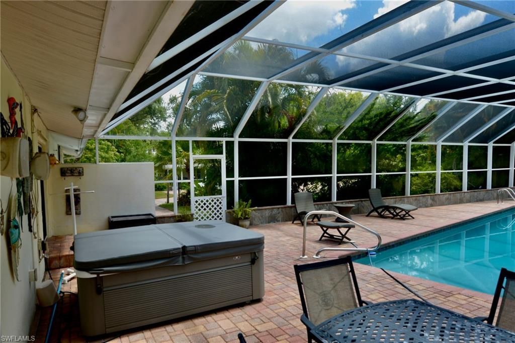 18220 Elmwood Dr, Alva, FL 33920 Photo