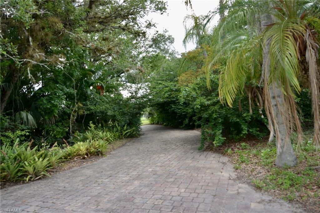 18220 Elmwood Dr, Alva, FL 33920 Photo