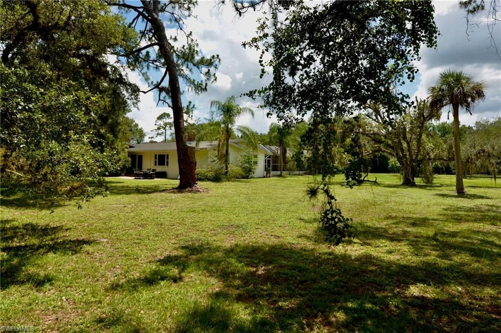 18220 Elmwood Dr, Alva, FL 33920 Photo