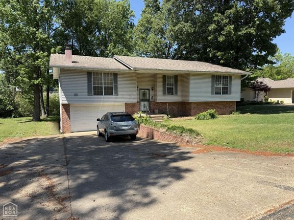 201 Cater Drive, Jonesboro, AR 72405