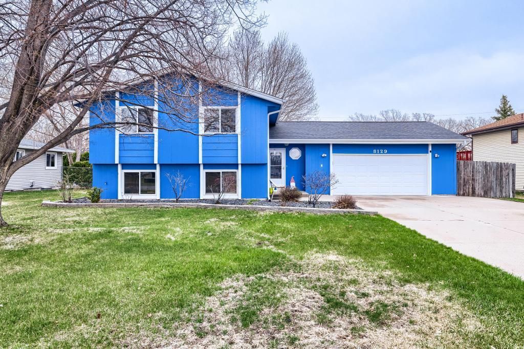 8129 Taylor Street NE, Spring Lake Park, MN 55432