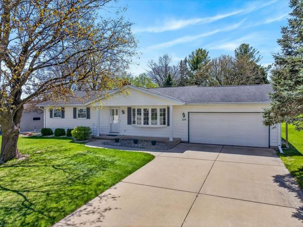 324 N Nine Mound Road, Verona, WI 53593