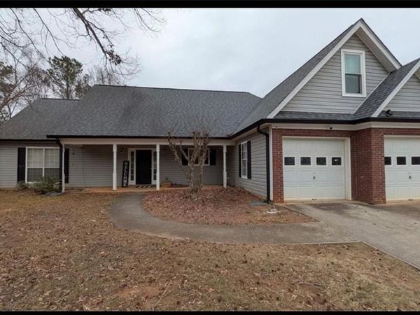 230 Overlook Drive , Covington, GA 30016