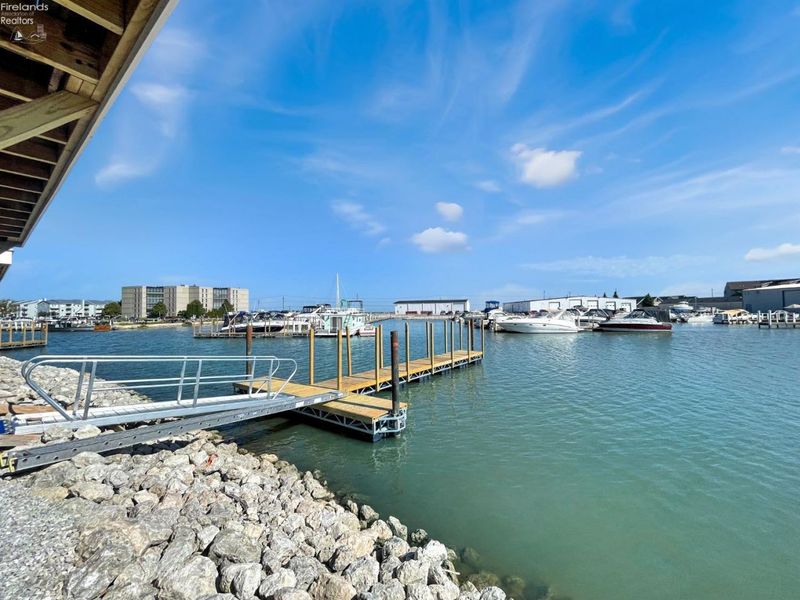 545 W Lakeshore Drive, Unit 34, Port Clinton, OH 43452 Photo 38